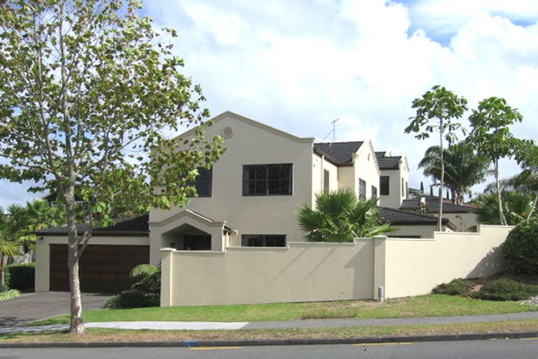 Photo of property in 67 Marina View Drive, West Harbour, Auckland, 0618