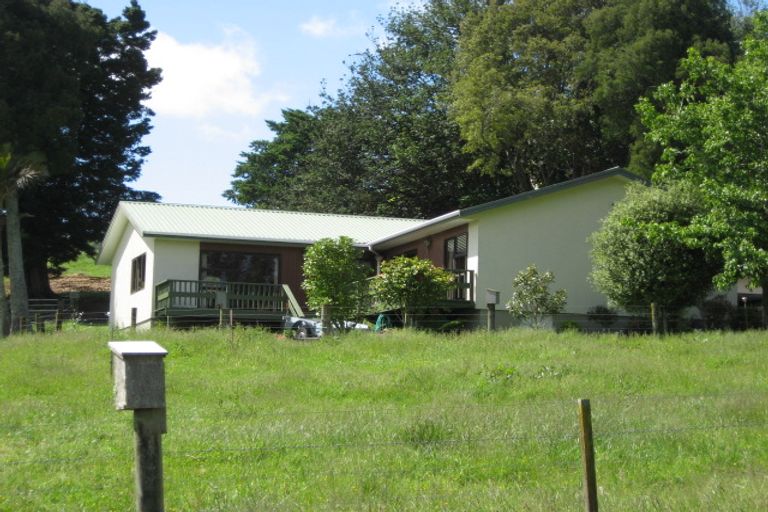 Photo of property in 85 Coalmine Road, Opaheke, Papakura, 2584