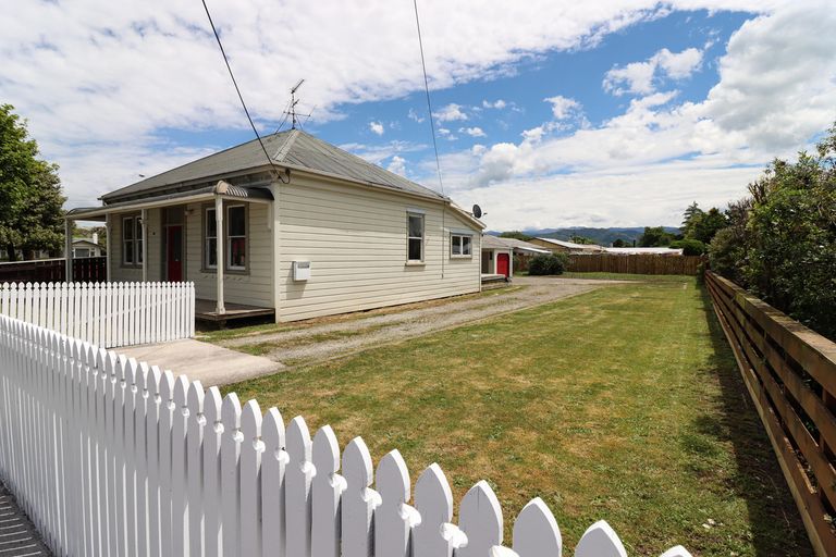 Photo of property in 276 High Street South, Carterton, 5713