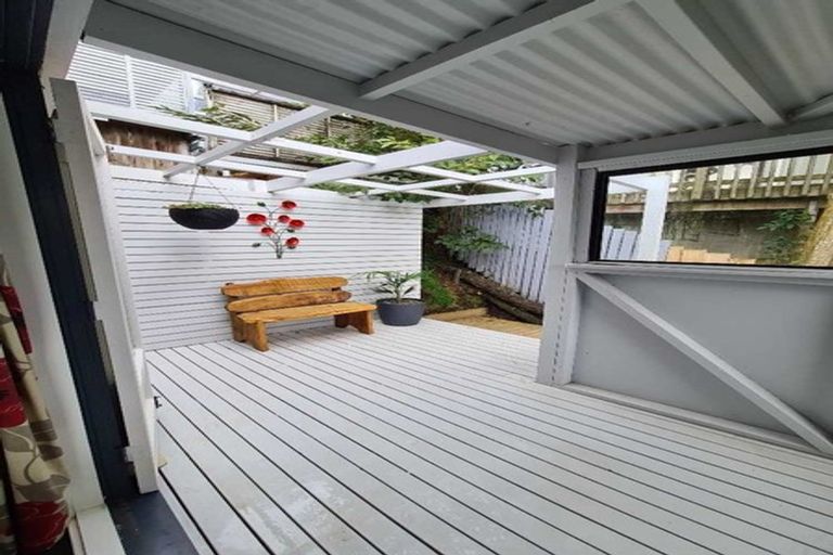 Photo of property in 327 Tukapa Street, Hurdon, New Plymouth, 4310