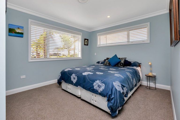 Photo of property in 2 Cayman Court, One Tree Point, 0118