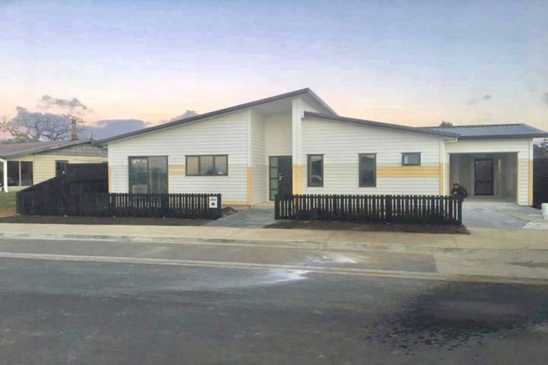 Photo of property in 4 Maioha Road, Pukekohe, 2120