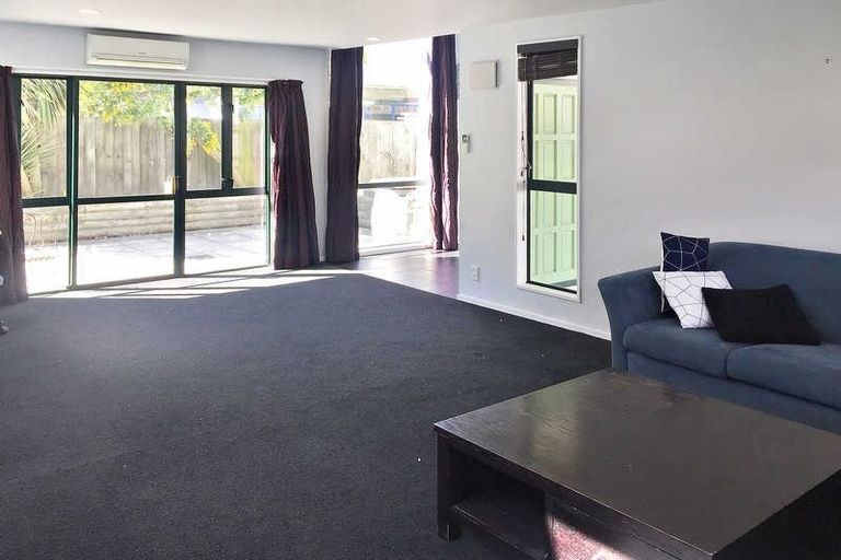 Photo of property in 2/106 Elizabeth Street, Riccarton, Christchurch, 8041