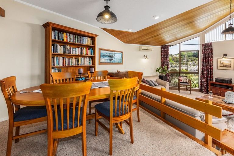 Photo of property in 14 Sailmaker Close, Whitby, Porirua, 5024