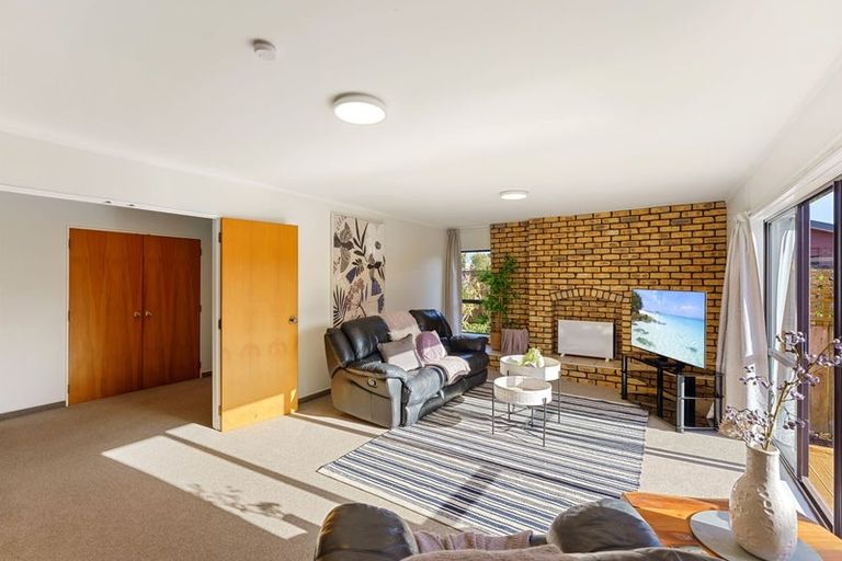 Photo of property in 11 College Drive, Paraparaumu, 5032