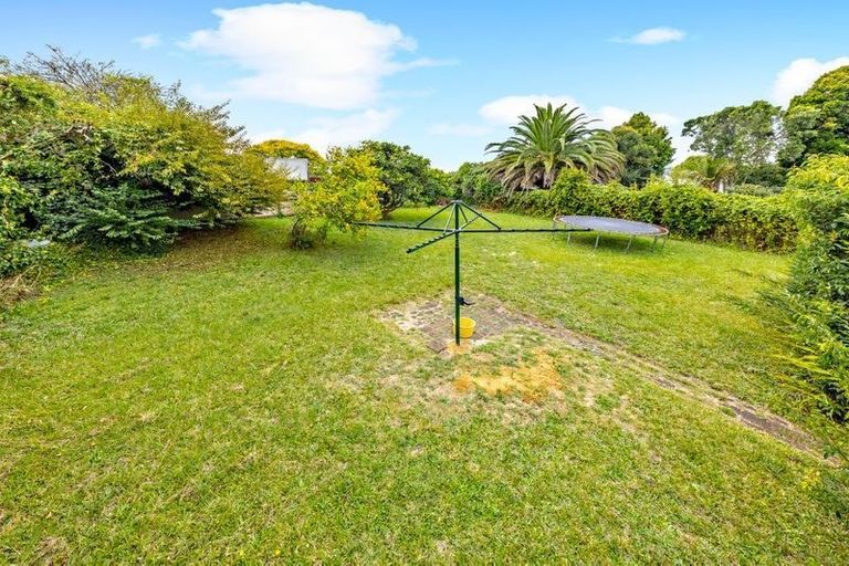 Photo of property in 12 La Trobe Street, Pakuranga Heights, Auckland, 2010