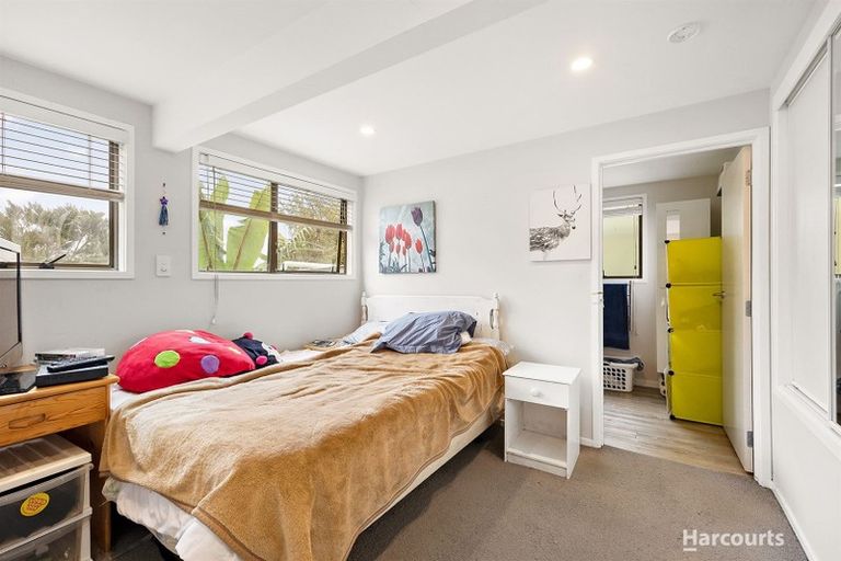 Photo of property in 2/15 Ridgewood Crescent, Birkenhead, Auckland, 0626