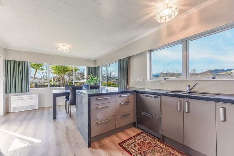 Photo of property in 2 Coach Place, Brightwater, 7022