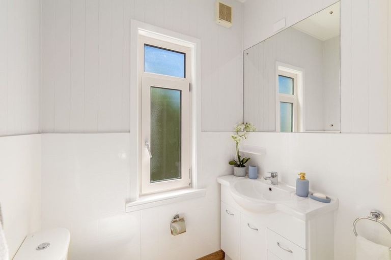 Photo of property in 41 Marriotts Road, North New Brighton, Christchurch, 8083