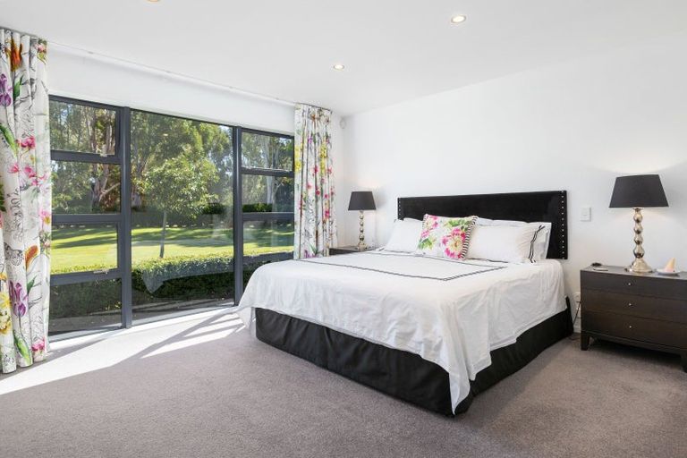 Photo of property in 102 Oxford Street, Martinborough, 5711