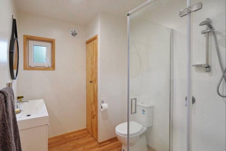 Photo of property in 5 Cross Street, Coalgate, 7673