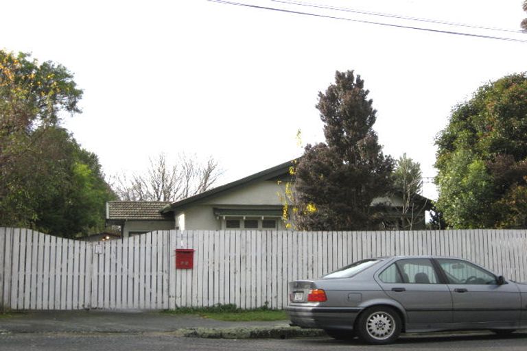 Photo of property in 22 Bretts Road, St Albans, Christchurch, 8052