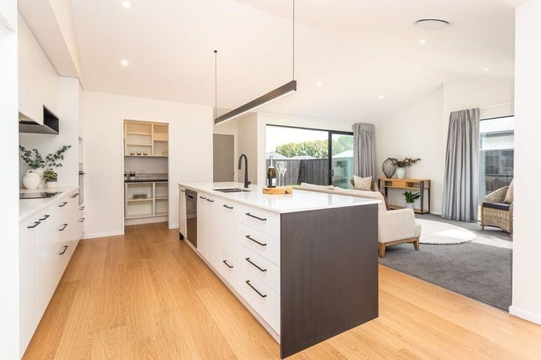 Photo of property in 20 Dray Place, Halswell, Christchurch, 8025