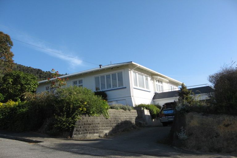 Photo of property in 17 Lincoln Street, Picton, 7220