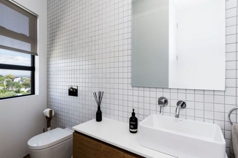 Photo of property in 211 Marine Parade, Mount Maunganui, 3116