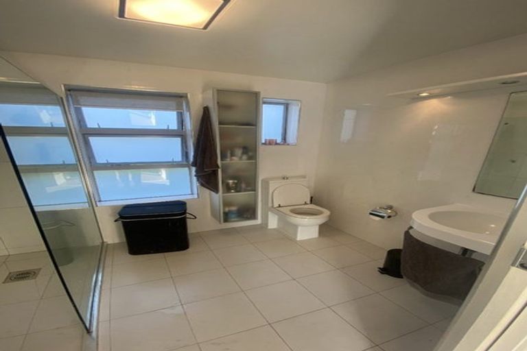 Photo of property in 10/10 Blomfield Spa, Takapuna, Auckland, 0622
