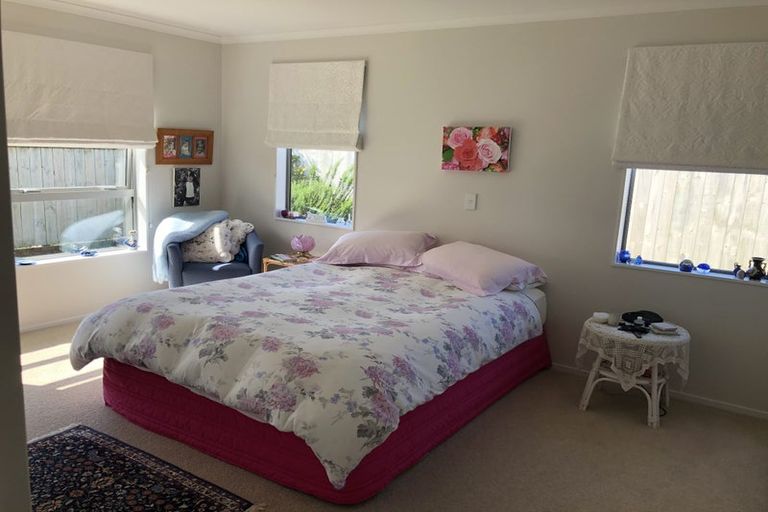 Photo of property in 1/88a Endeavour Drive, Whitby, Porirua, 5024