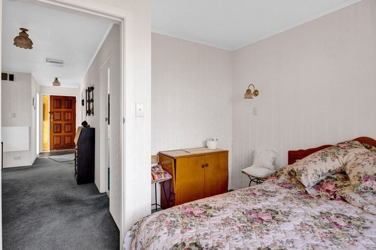 Photo of property in 15 Green Lane, Hawera, 4610