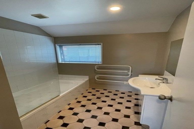 Photo of property in 25b Packe Street, Edgeware, Christchurch, 8013