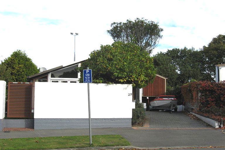 Photo of property in 29 Newbridge Place, Ilam, Christchurch, 8041