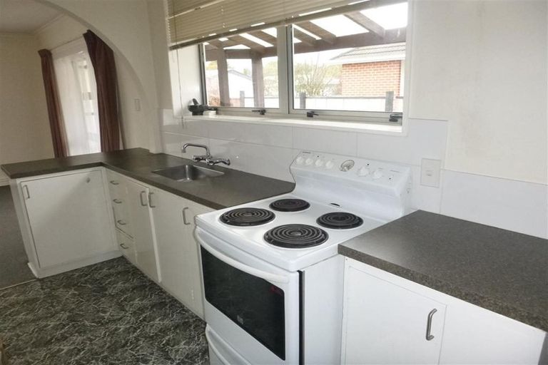 Photo of property in 3/23 Hillside Drive, Maoribank, Upper Hutt, 5018