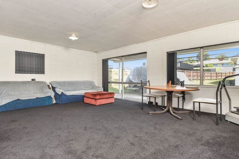 Photo of property in 236 Triangle Road, Massey, Auckland, 0614