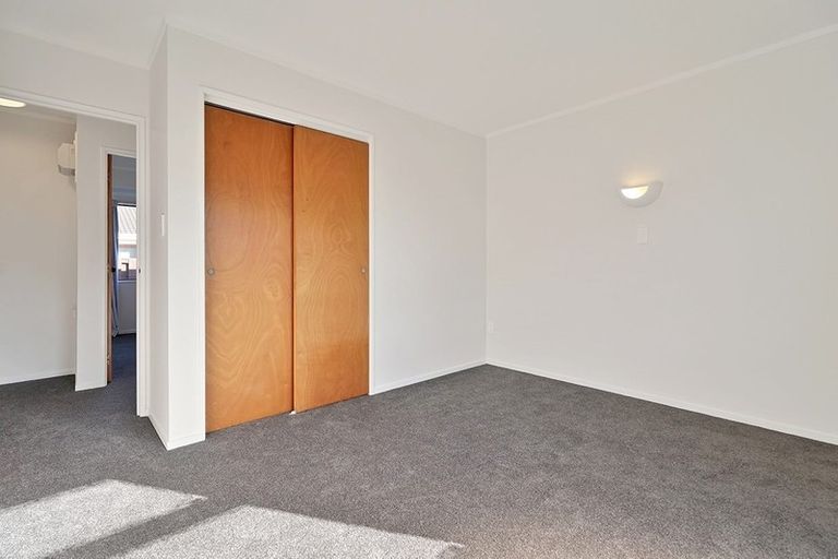 Photo of property in 2/282 Shirley Road, Papatoetoe, Auckland, 2025