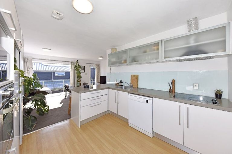 Photo of property in 4/262 Stanmore Road, Richmond, Christchurch, 8013