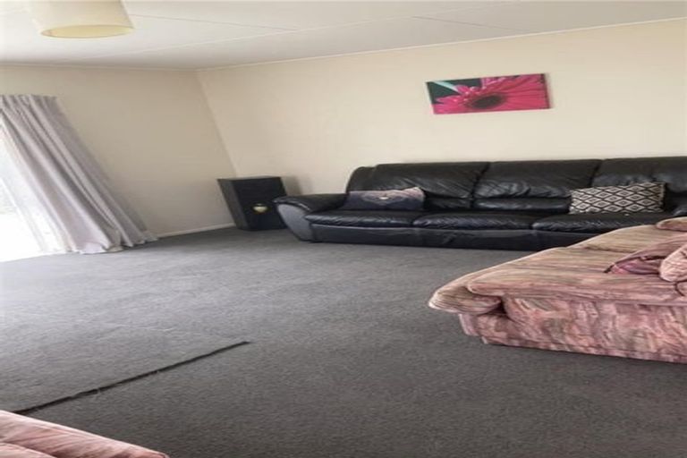 Photo of property in 32 Grenville Street, Levin, 5510