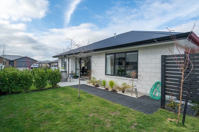 Photo of property in 15 Huka Heights Drive, Rangatira Park, Taupo, 3330