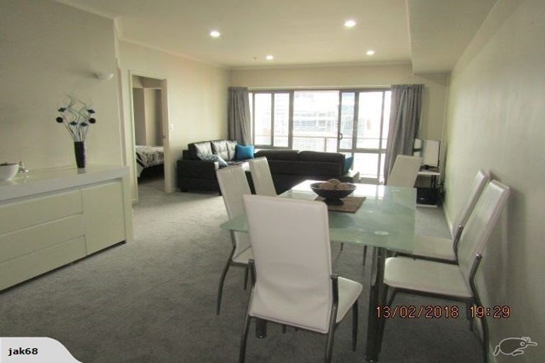 Photo of property in 1 Emily Place, Bellevue, Tauranga, 3110