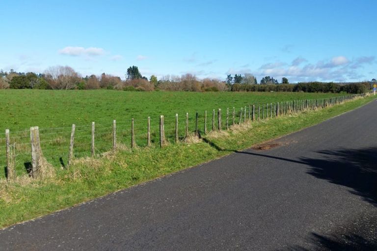 Photo of property in 221 Denbigh Road, Midhirst, Stratford, 4394
