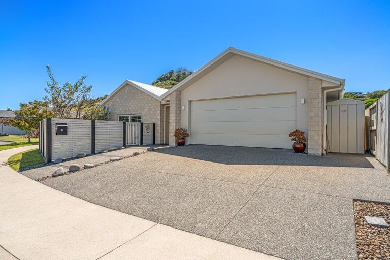 Photo of property in 22 Saint Pauls Drive, Brookfield, Tauranga, 3110