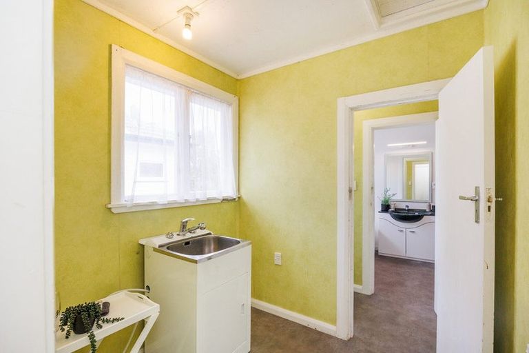 Photo of property in 7 Hobson Place, Takaro, Palmerston North, 4412