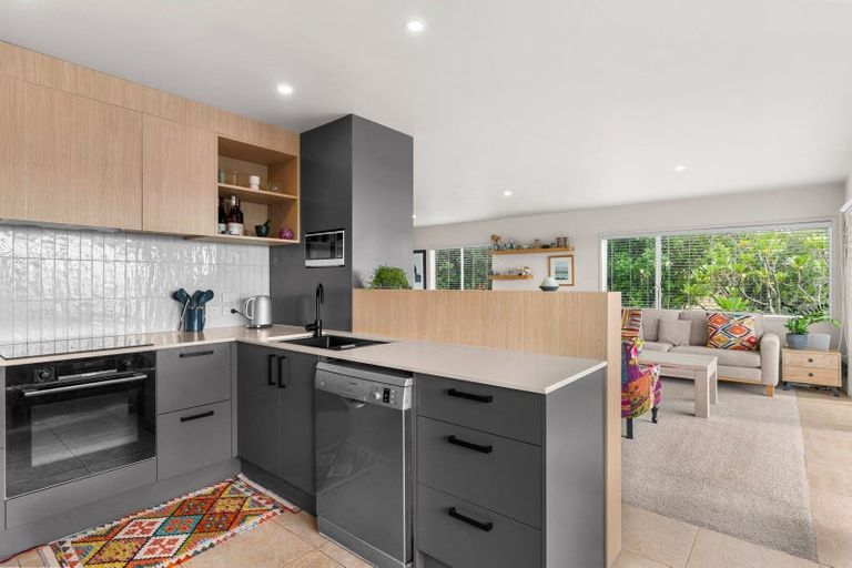 Photo of property in 42 Cheviot Street, Mangawhai Heads, Mangawhai, 0505