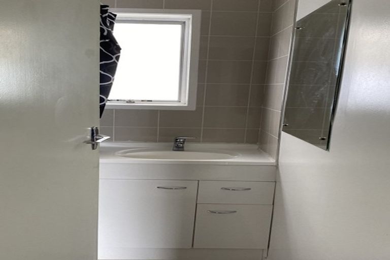 Photo of property in 1/61a Strid Road, Te Atatu South, Auckland, 0610