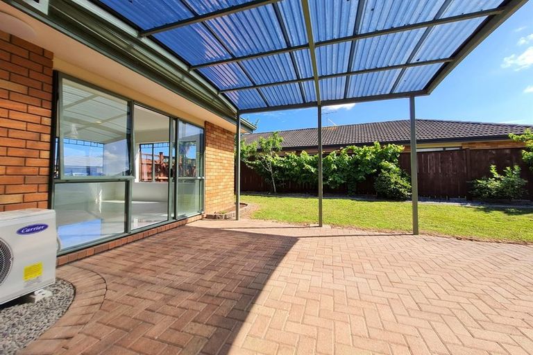 Photo of property in 33 Sandwick Drive, Weymouth, Auckland, 2103