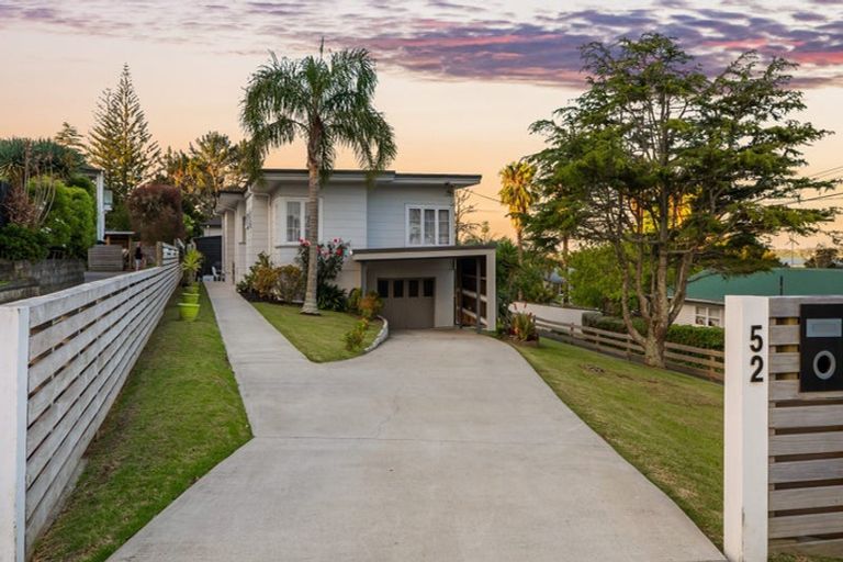 Photo of property in 52 Totara Road, Te Atatu Peninsula, Auckland, 0610