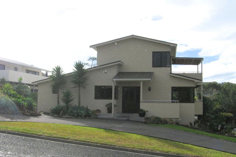 Photo of property in 19 Merehai Place, Snells Beach, 0920