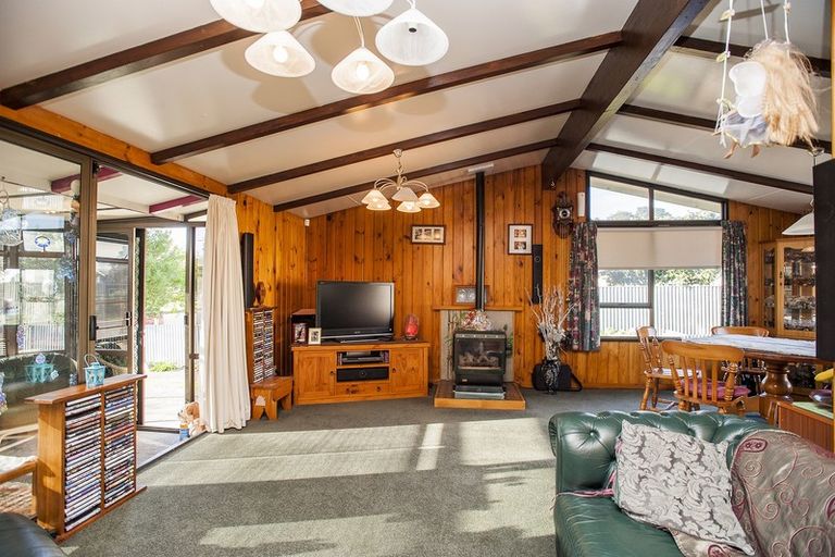 Photo of property in 115 De Lautour Road, Inner Kaiti, Gisborne, 4010
