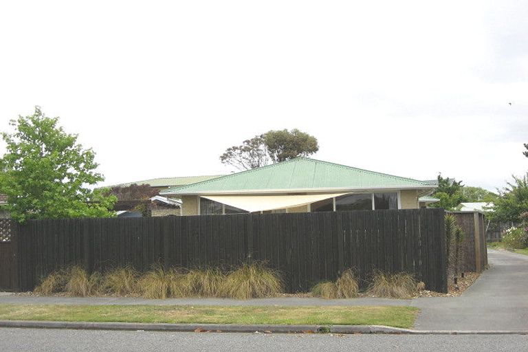 Photo of property in 15 Ingrid Street, Parklands, Christchurch, 8083