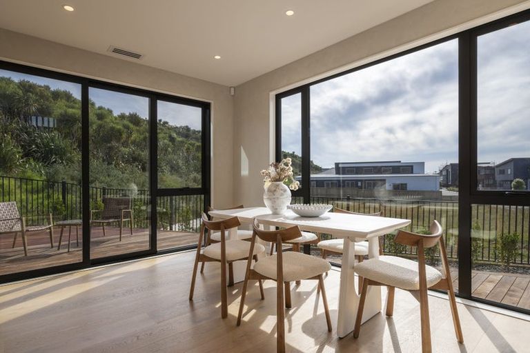 Photo of property in 52 Streamview Way, Long Bay, Auckland, 0630