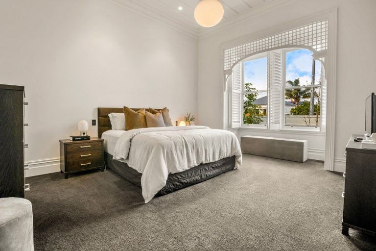 Photo of property in 215 Jervois Road, Herne Bay, Auckland, 1011