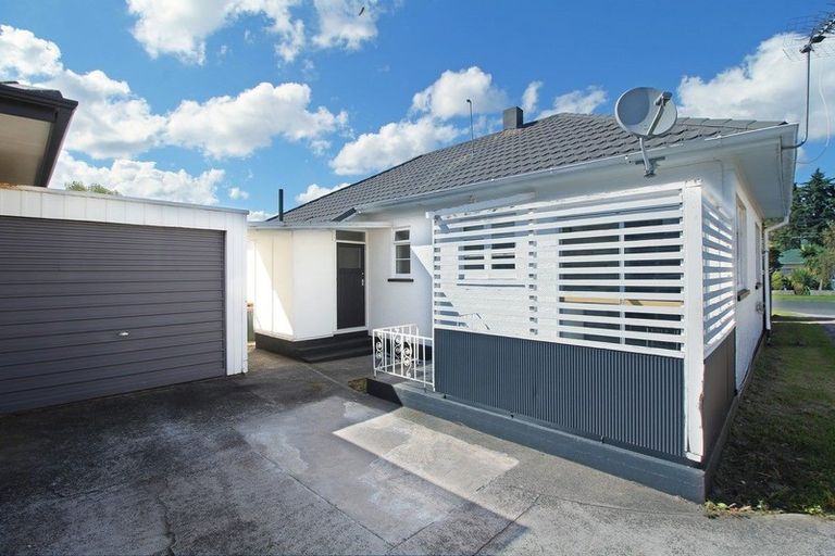 Photo of property in 1/5 Hill Road, Papatoetoe, Auckland, 2025