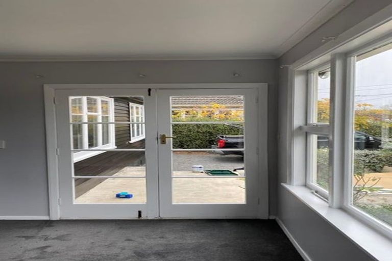 Photo of property in 8 Newall Avenue, Bryndwr, Christchurch, 8052