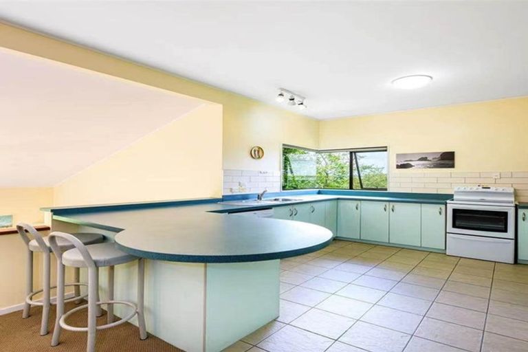 Photo of property in 44 Rhinevale Close, Henderson, Auckland, 0612