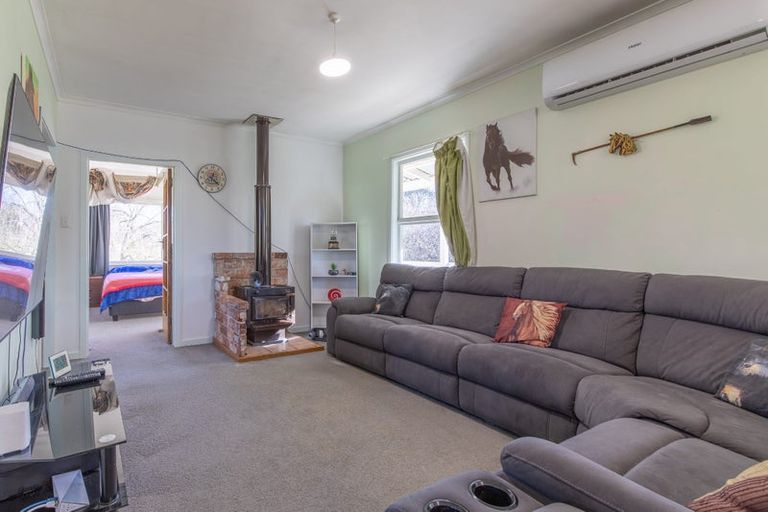 Photo of property in 48 Kenderdine Road, Elsthorpe, Otane, 4277