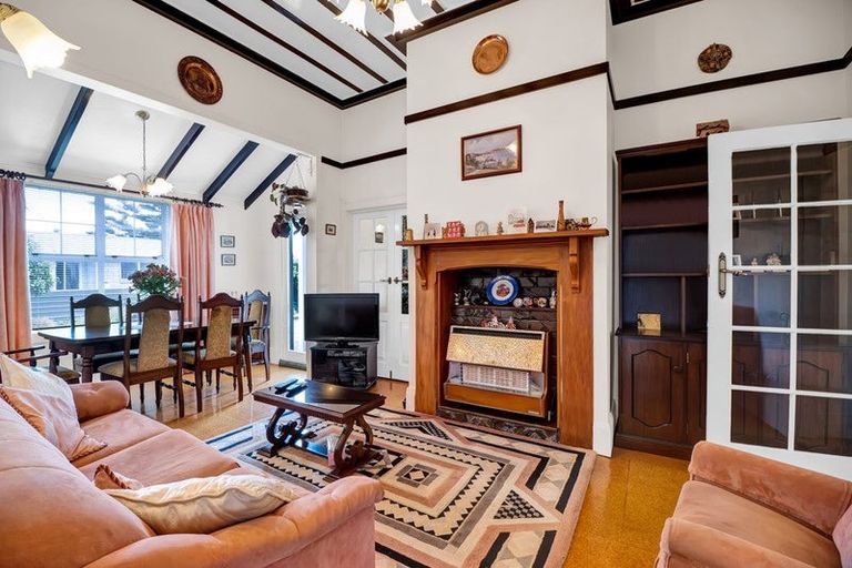 Photo of property in 53 Fantham Street, Hawera, 4610