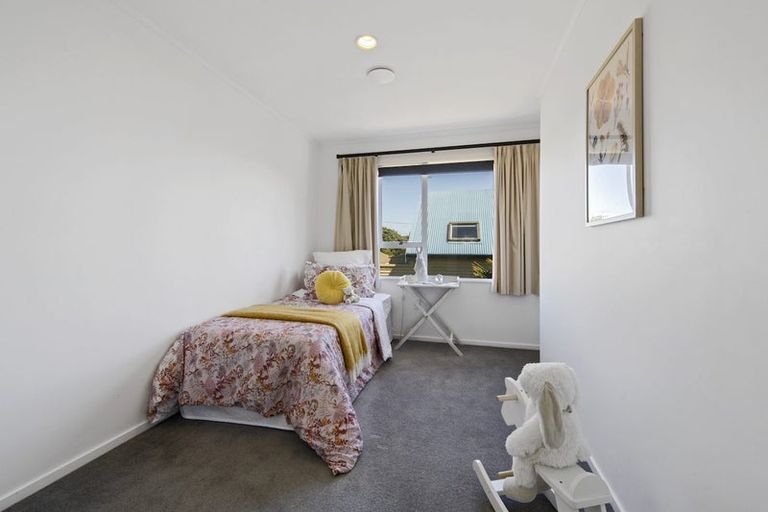 Photo of property in 19 Miro Street, Eastbourne, Lower Hutt, 5013