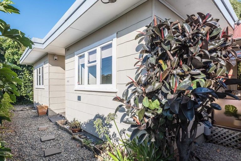 Photo of property in 48 Dale Road, Raumati South, Paraparaumu, 5032